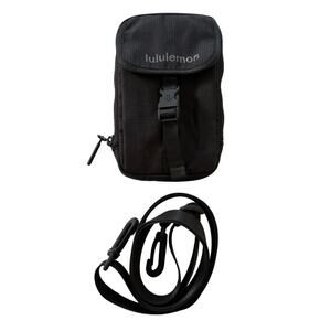 Lululemon Zip Top Crossbody in‎ Black